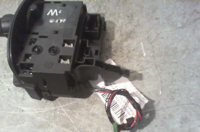 Commande essuie glace RENAULT SCENIC II Phase 1 03-2004--09-2006 occasion