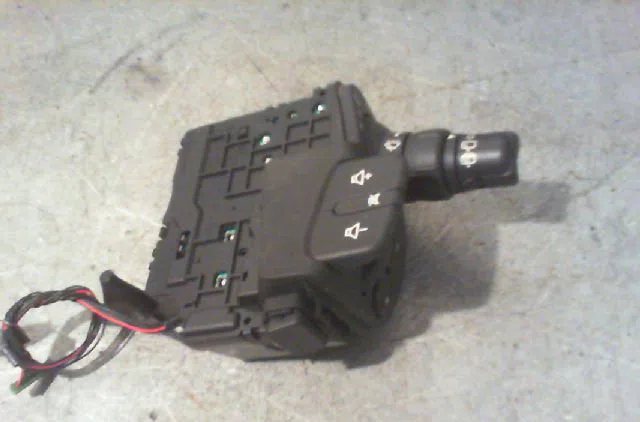 Commande essuie glace RENAULT SCENIC II Phase 1 03-2004--09-2006 occasion