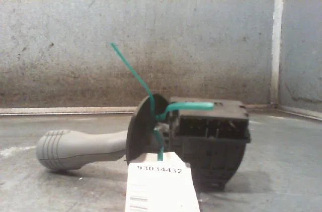 Commande essuie glace RENAULT TWINGO 2007 occasion