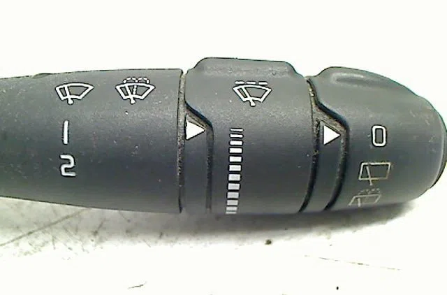 Commande essuie glace Renault VEL SATIS (BJ0_) 2.2 dci (bj0e, bj0f) (2002-2009) 5 portes occasion