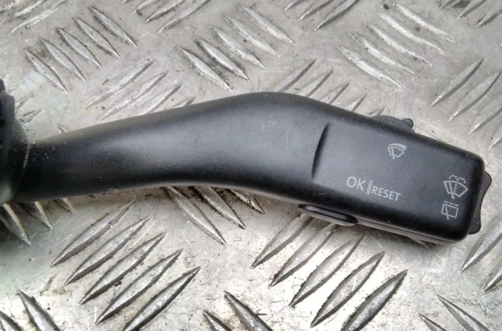 Commande essuie glace Seat ALTEA XL (5P5, 5P8) 2.0 tdi 16v (2006) occasion