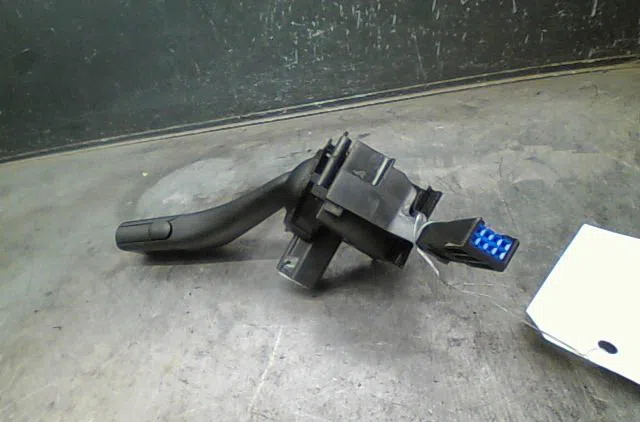 Commande essuie glace Seat TOLEDO III (5P2) 2.0 tdi 16v (2004-2009) occasion