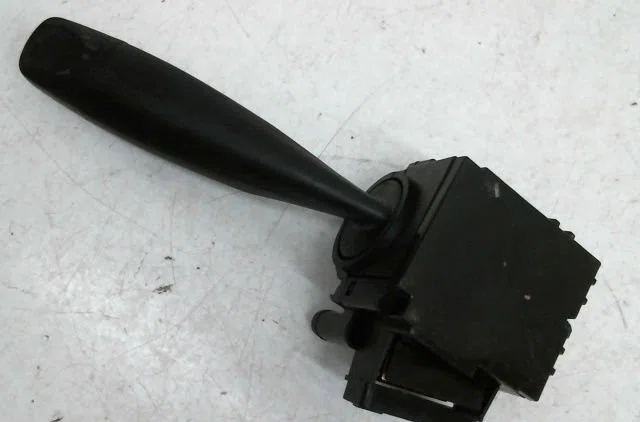 Commande essuie glace SUZUKI CELERIO 1.0 VVT 69 PRIVILEGE occasion