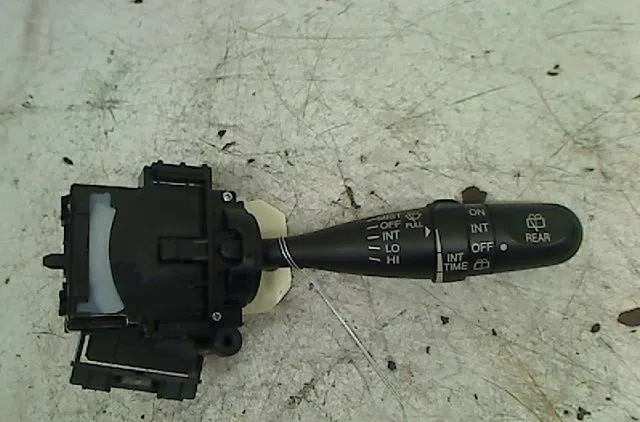Commande essuie glace Suzuki SWIFT III (MZ, EZ) 1.3 ddis (rs 413d) (2005) occasion
