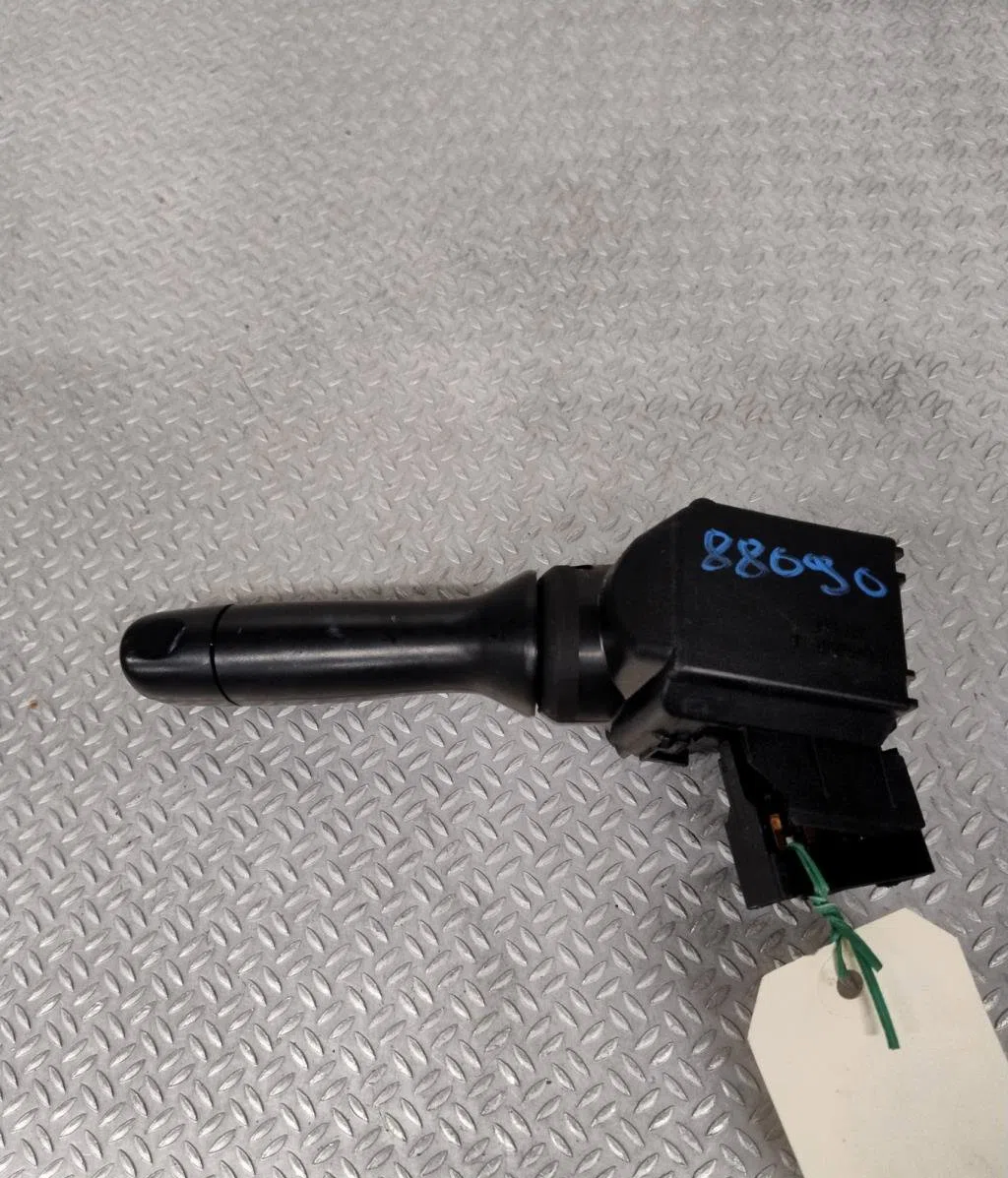 Commande essuie glace TOYOTA AYGO 2  AYGO 2 PHASE 1 occasion