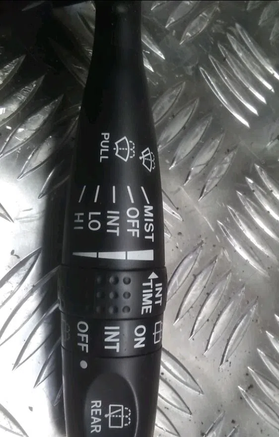 Commande essuie glace Toyota COROLLA (_E12_) 1.6 vvt-i (zze121_) (2002-2006) occasion