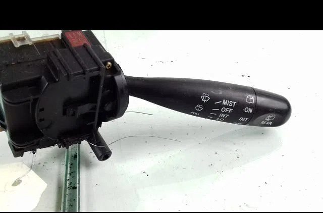 Commande essuie glace Toyota RAV 4 II (_A2_) 2.0 4wd (aca21, aca20) (2000-2005) occasion