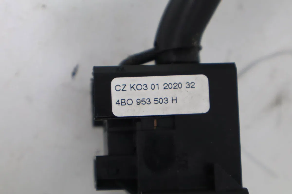Commande essuie glace Volkswagen GOLF IV (1J1) 1.9 tdi (1997-2004) occasion