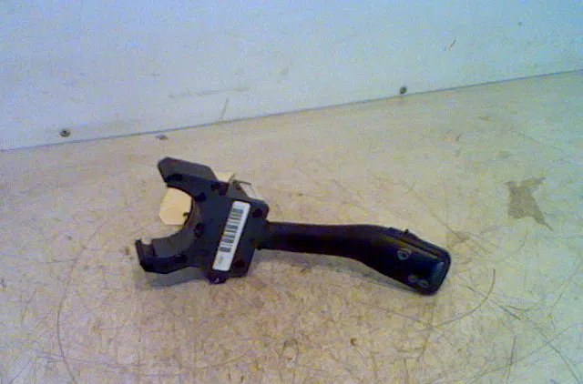 Commande essuie glace VOLKSWAGEN GOLF IV 2001 occasion