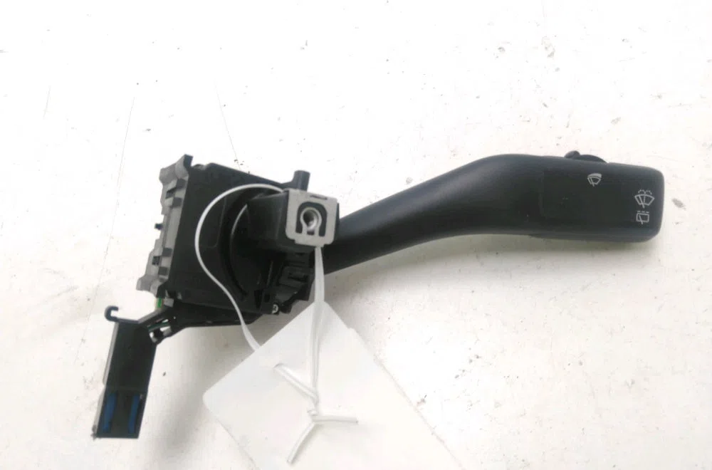 Commande essuie glace Volkswagen GOLF PLUS V (5M1, 521) 1.9 tdi (2005-2009) occasion
