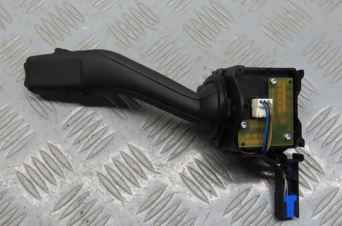 Commande essuie glace Volkswagen GOLF V (1K1) 1.9 tdi (2003-2008) 5 portes occasion