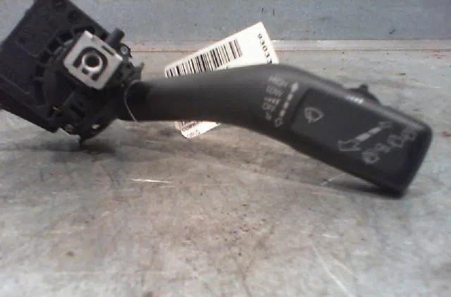 Commande essuie glace VOLKSWAGEN GOLF V Phase 1 11-2003--10-2008 occasion