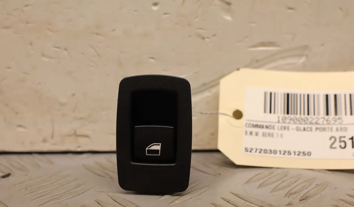 Commande leve-glace porte arrière droite Bmw 1 (F20) 116 i (2015-2019) occasion