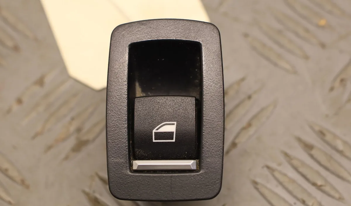 Commande leve-glace porte arrière droite Bmw X3 (F25) Xdrive 20 d (2010-2014) occasion