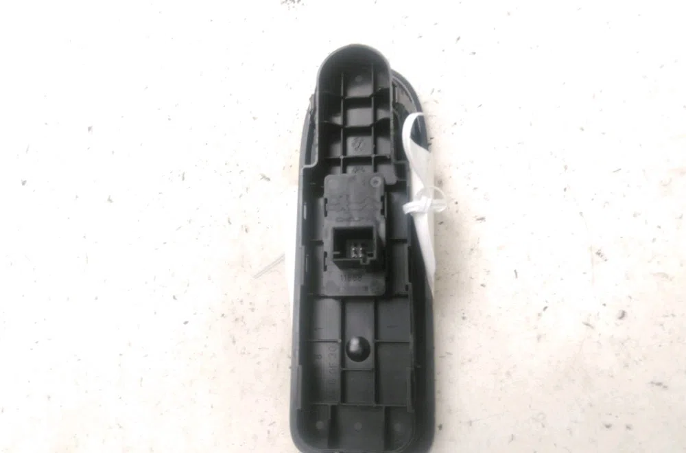 Commande leve-glace porte arrière droite Citroen C5 III Break (RW_) 1.6 hdi 115 (2012) occasion