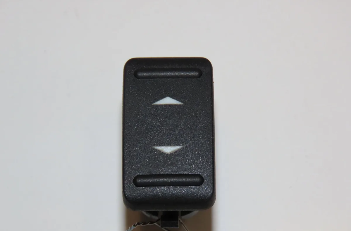 Commande leve-glace porte arrière droite Ford FOCUS C-MAX (DM2) 1.8 tdci (2005-2007) 5 portes occasion