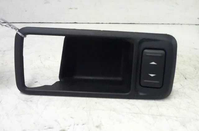 Commande leve-glace porte arrière droite FORD FOCUS occasion