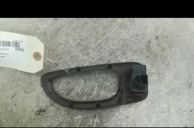 Commande leve-glace porte arrière droite Peugeot 307 (3A-C) 1.6 hdi 110 (2004-2009) 5 portes occasion