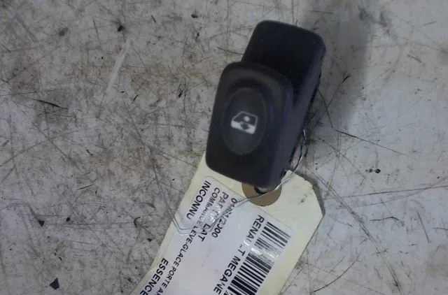Commande leve-glace porte arrière droite RENAULT MEGANE 2000 occasion — photo 2