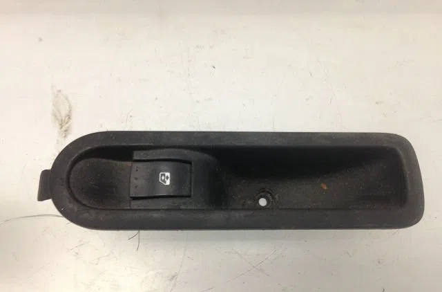 Commande leve-glace porte arrière droite RENAULT MEGANE I 2004 occasion