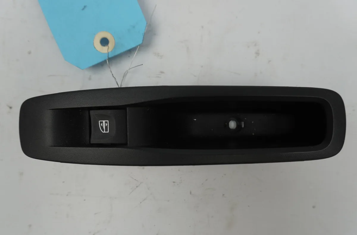 Commande leve-glace porte arrière droite Renault MEGANE IV 3-5 portes (B9A-M-N_) 1.8 rs 300 (b9m8) (2018) occasion