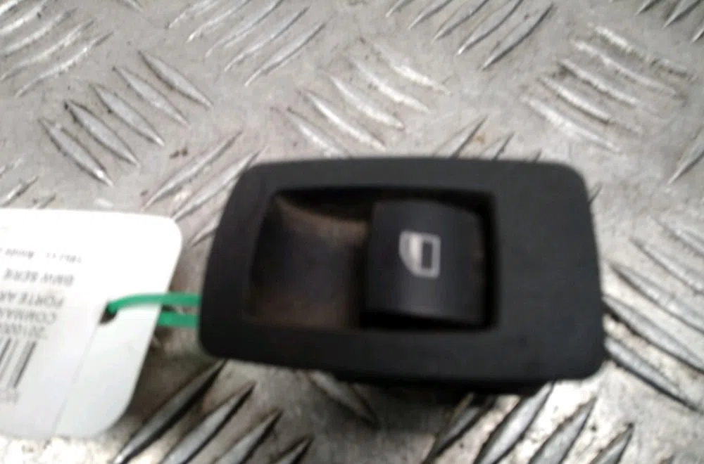 Commande leve-glace porte arrière gauche Bmw 1 (E87) 120 d (2004-2011) occasion