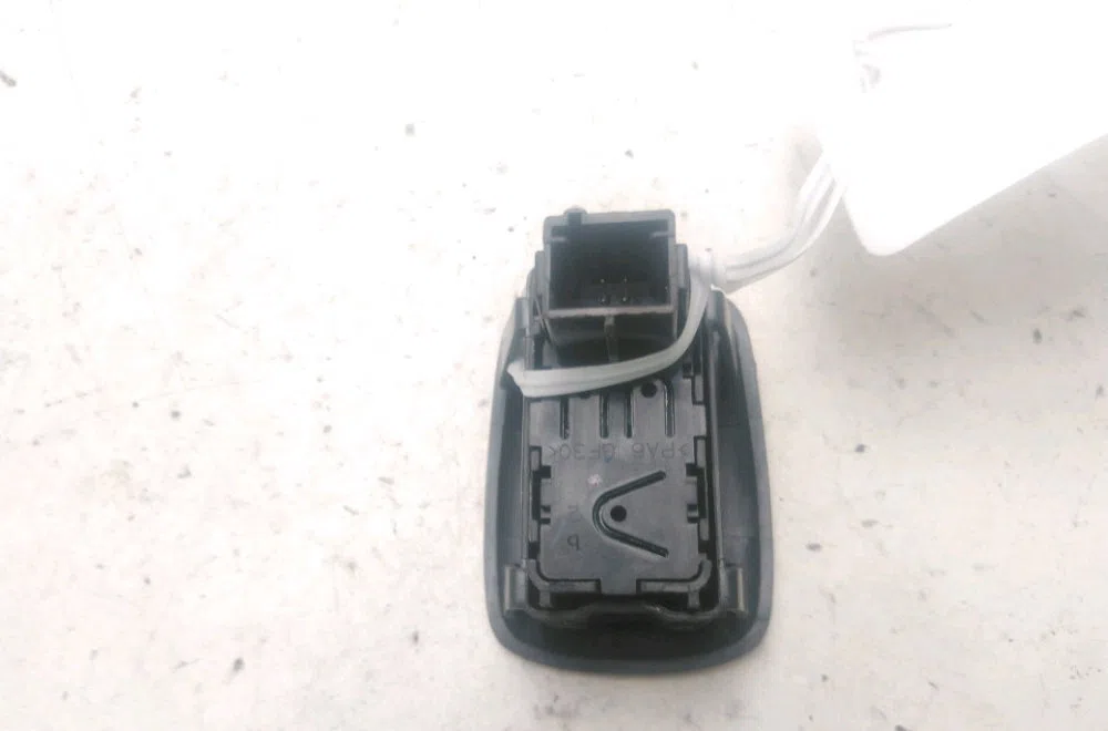 Commande leve-glace porte arrière gauche Citroen C3 II (SC_) 1.4 vti 95 (2009) occasion