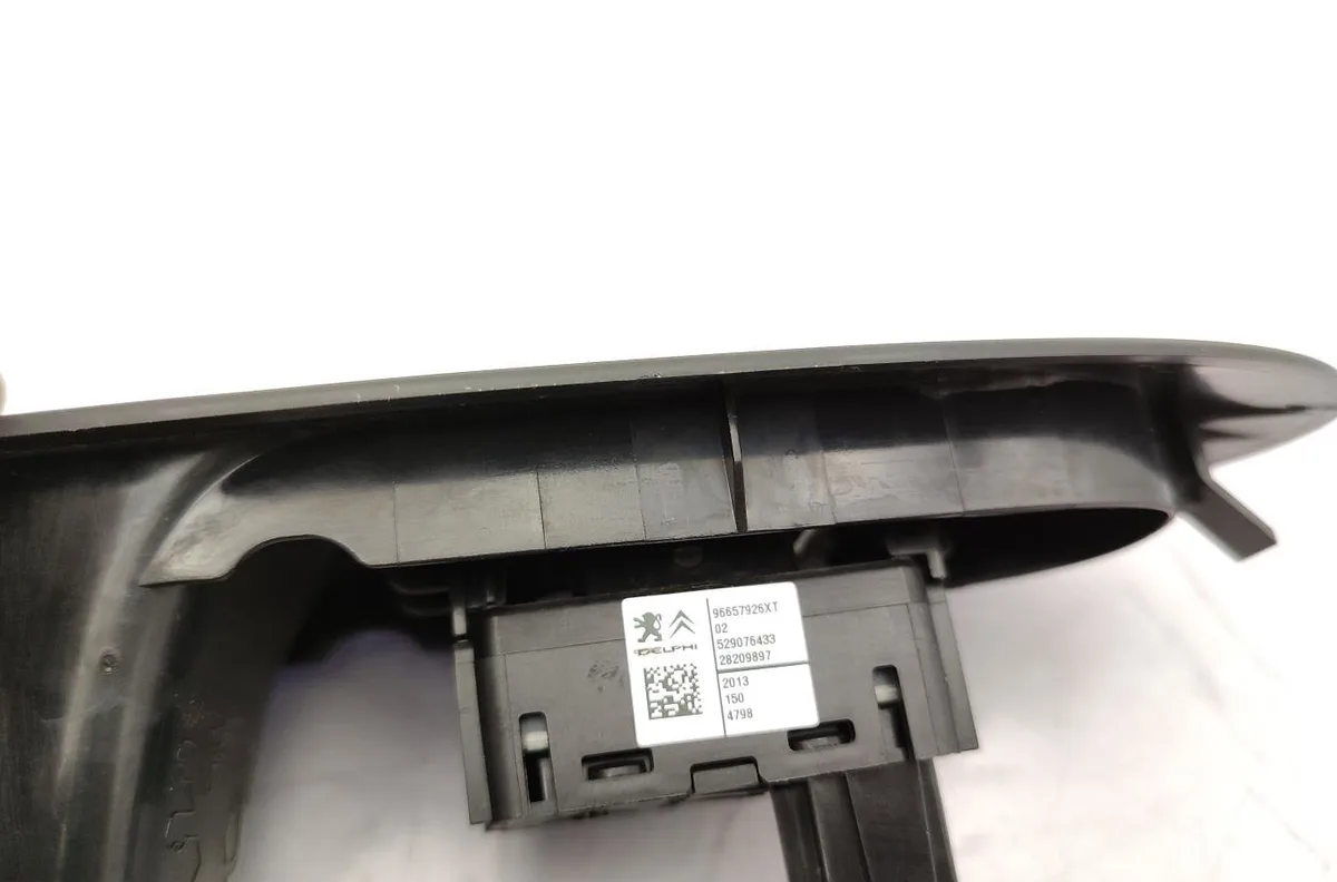 Commande leve-glace porte arrière gauche CITROEN C4 2 PHASE 1 occasion