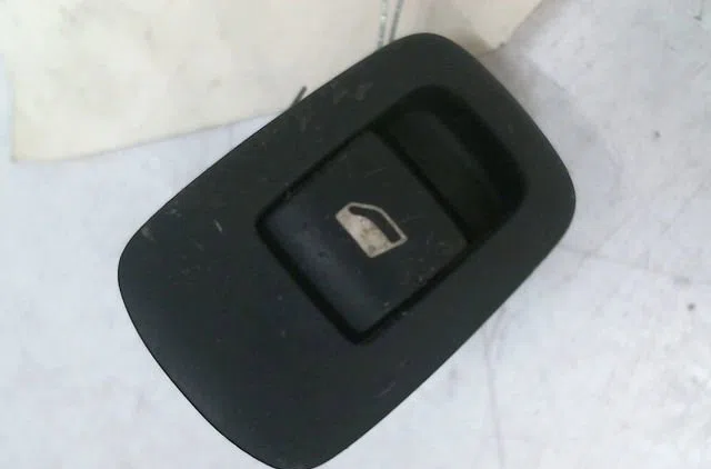 Commande leve-glace porte arrière gauche CITROEN C4 PICASSO occasion