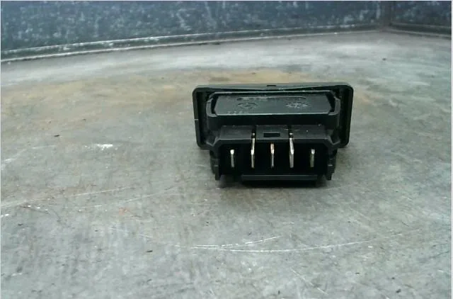 Commande leve-glace porte arrière gauche Citroën XM (Y4) 2.5 td (1994-2000) occasion