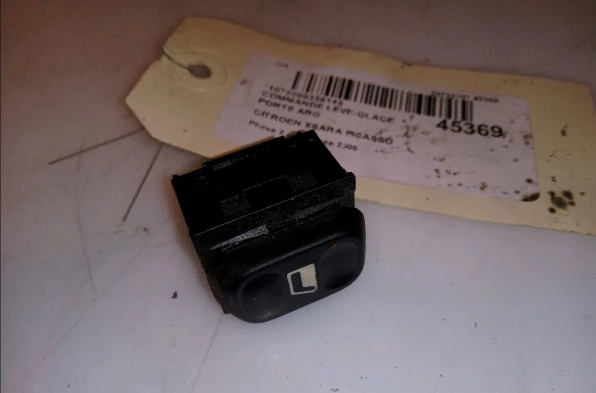 Commande leve-glace porte arrière gauche Citroen XSARA PICASSO (N68) 1.6 hdi (2004-2011) 5 portes occasion