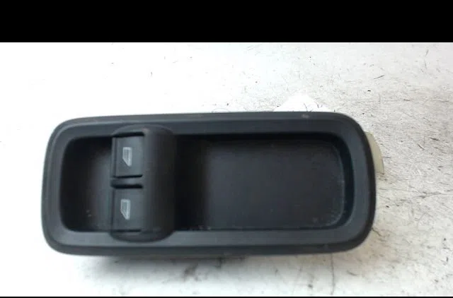 Commande leve-glace porte arrière gauche FORD FIESTA 2010 occasion