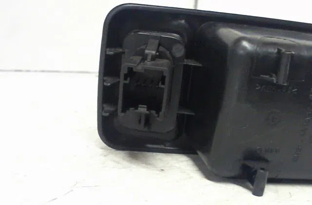 Commande leve-glace porte arrière gauche FORD FOCUS occasion