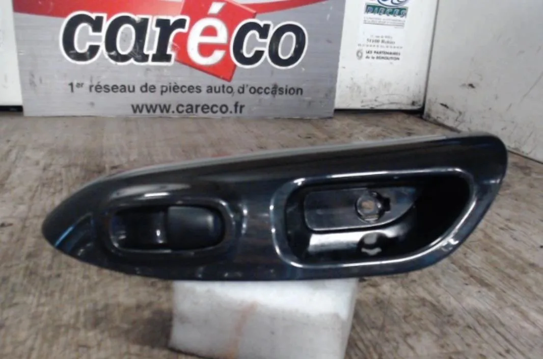 Commande leve-glace porte arrière gauche NISSAN JUKE 1 PHASE 1 occasion