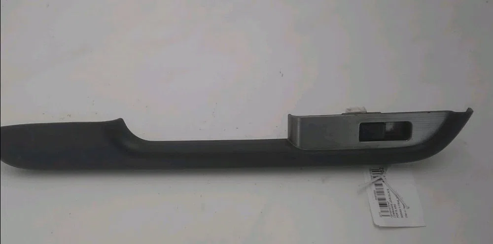 Commande leve-glace porte arrière gauche Nissan X-TRAIL I (T30) 2.2 di 4x4 (2001-2005) occasion