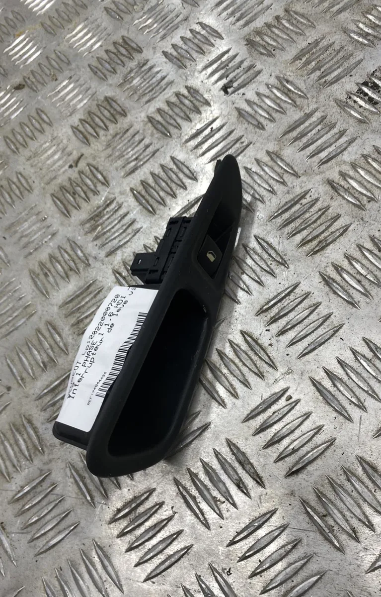 Commande leve-glace porte arrière gauche PEUGEOT 308 1 PHASE 1 occasion