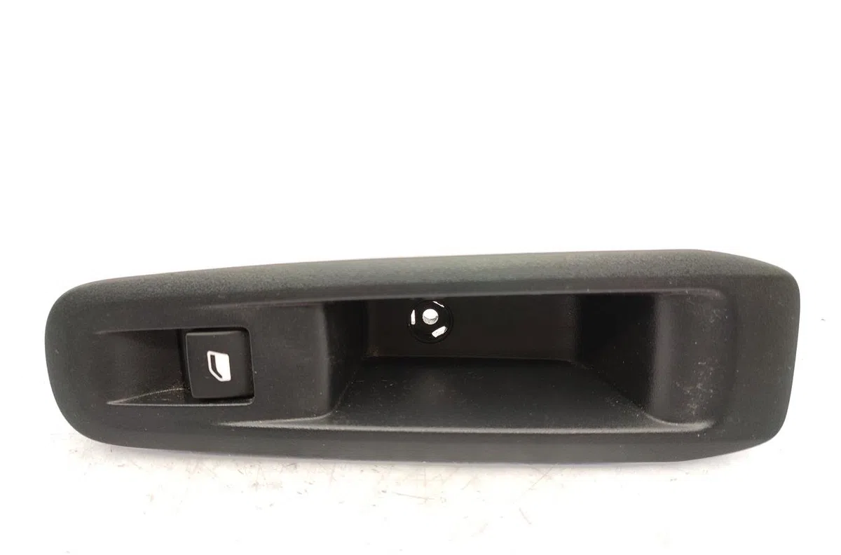 Commande leve-glace porte arrière gauche PEUGEOT 308 2 PHASE 2 occasion — photo 3