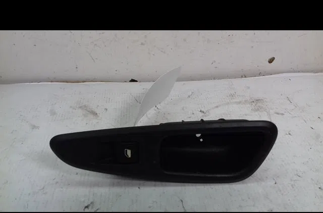Commande leve-glace porte arrière gauche Peugeot 308 I (4A_, 4C_) 1.6 hdi (2007-2014) 5 portes occasion
