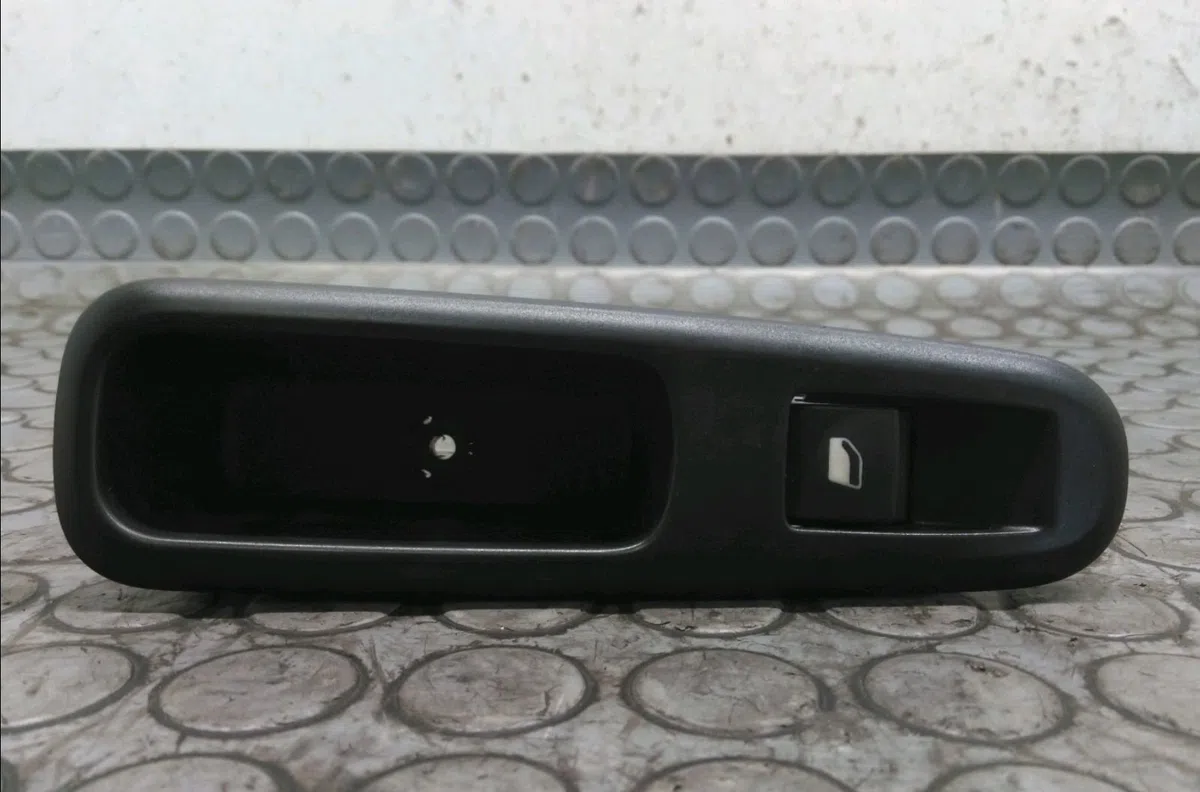 Commande leve-glace porte arrière gauche Peugeot 5008 (0U_, 0E_) 1.6 bluehdi 120 (2014-2017) 5 portes occasion