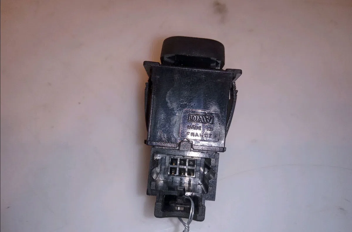Commande leve-glace porte arrière gauche Peugeot 607 (9D, 9U) 3.0 v6 24v (2000-2004) occasion
