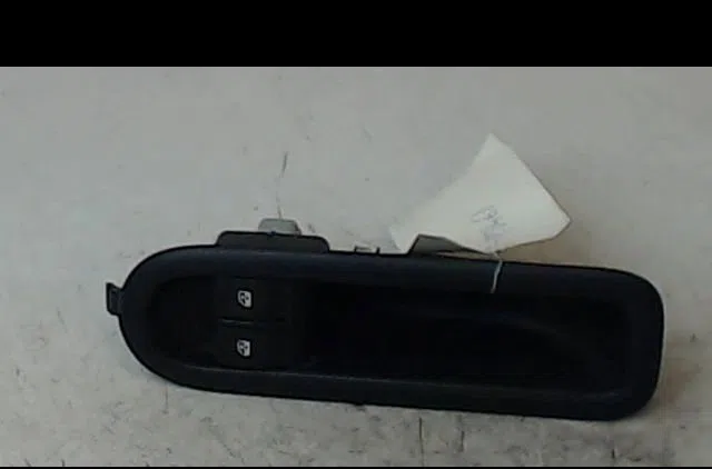Commande leve-glace porte arrière gauche Renault CLIO III (BR0-1, CR0-1) 1.2 16v (br02, br0j, br11, cr02, cr0j, cr11) (2