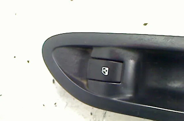 Commande leve-glace porte arrière gauche RENAULT LAGUNA occasion