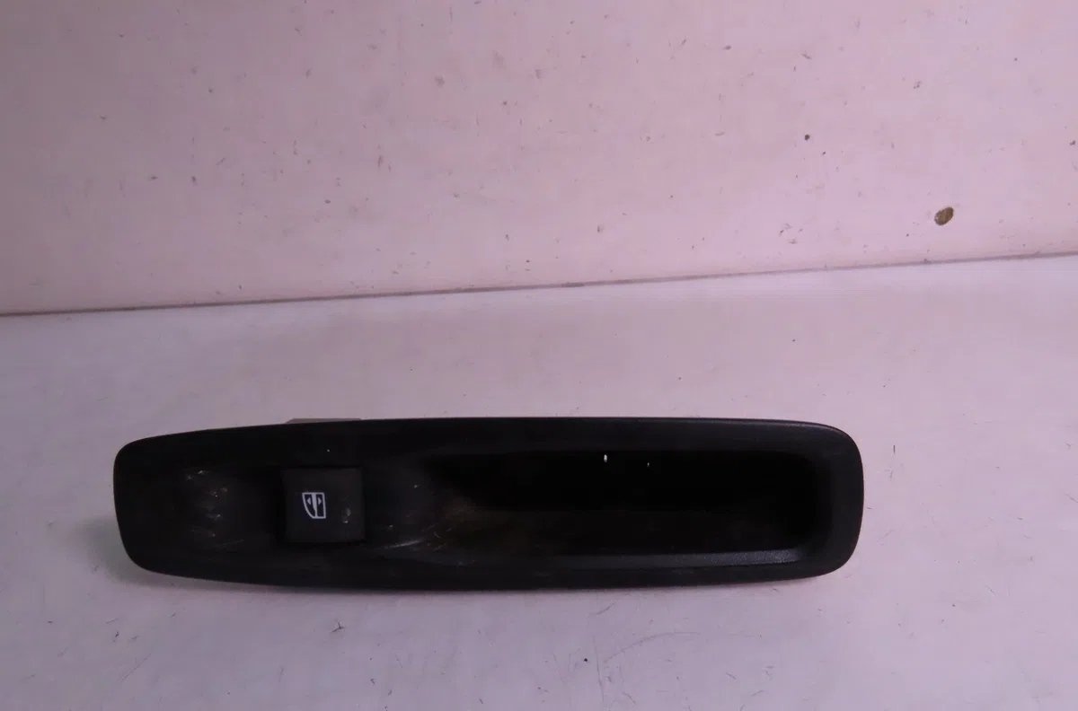 Commande leve-glace porte arrière gauche Renault MEGANE IV 3-5 portes (B9A-M-N_) 1.0 tce 115 (b9md, b9mw) (2020) occasio