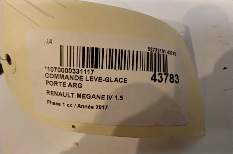 Commande leve-glace porte arrière gauche Renault MEGANE IV Estate (K9A-M-N_) 1.5 dci 90 (2016) occasion