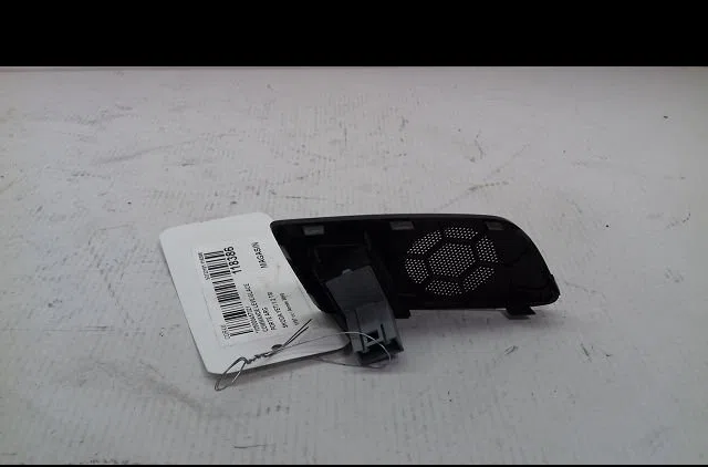 Commande leve-glace porte arrière gauche Skoda YETI (5L) 1.2 tsi (2009-2015) occasion