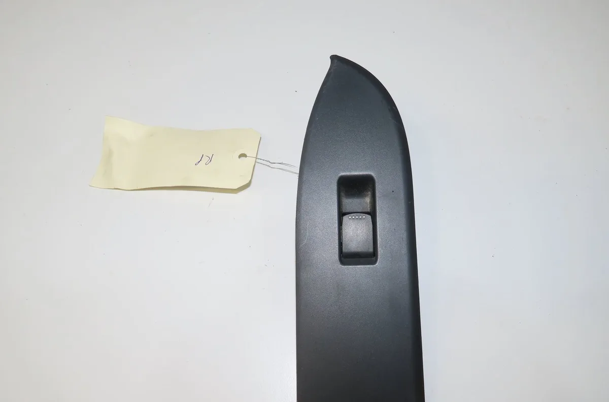 Commande leve-glace porte arrière gauche Suzuki GRAND VITARA II (JT, TE, TD) 1.9 ddis traction intégrale (jt419, td44, j