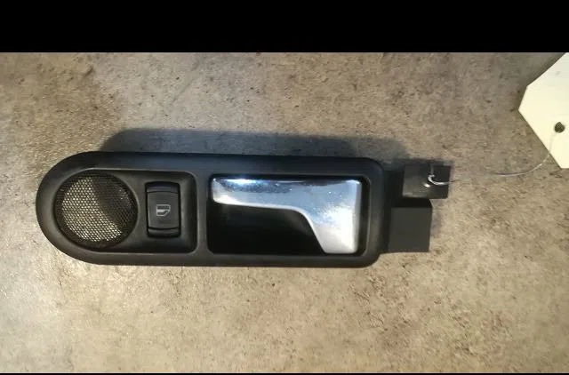 Commande leve-glace porte arrière gauche Volkswagen PASSAT B5 (3B2) 1.9 tdi (1996-2000) occasion