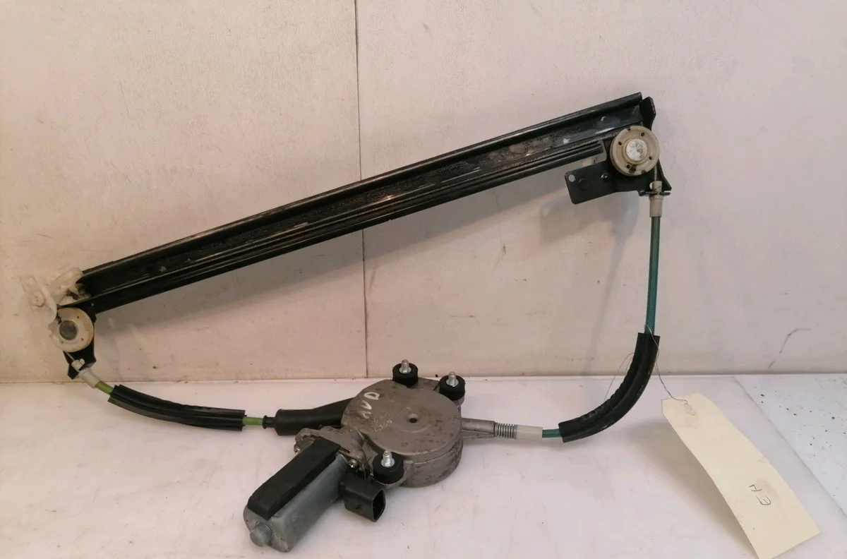 Commande lève-glace porte avant droite Alfa romeo 147 (937_) 1.9 jtdm 16v (937.axn1b, 937.axz1b) (2008-2010) occasion