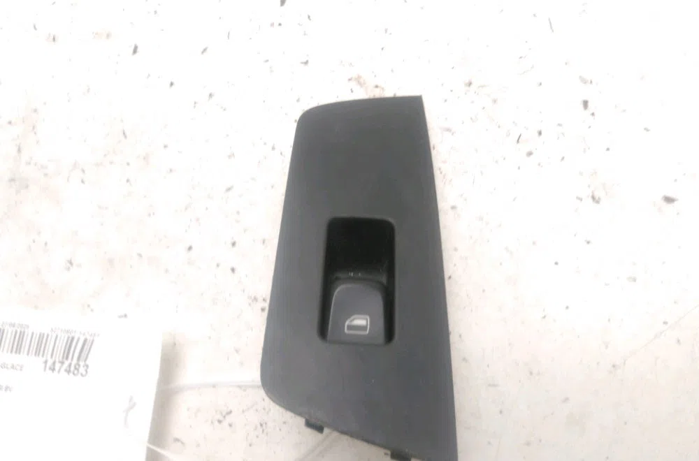 Commande lève-glace porte avant droite Audi A1 (8X1, 8XK) 1.2 tfsi (2010-2015) occasion