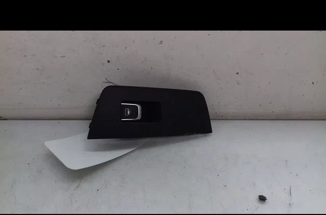 Commande lève-glace porte avant droite Audi A1 (8X1, 8XK) 1.6 tdi (2011-2015) occasion